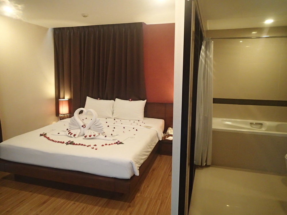 Phuket Pgs Hotels Patong מראה חיצוני תמונה